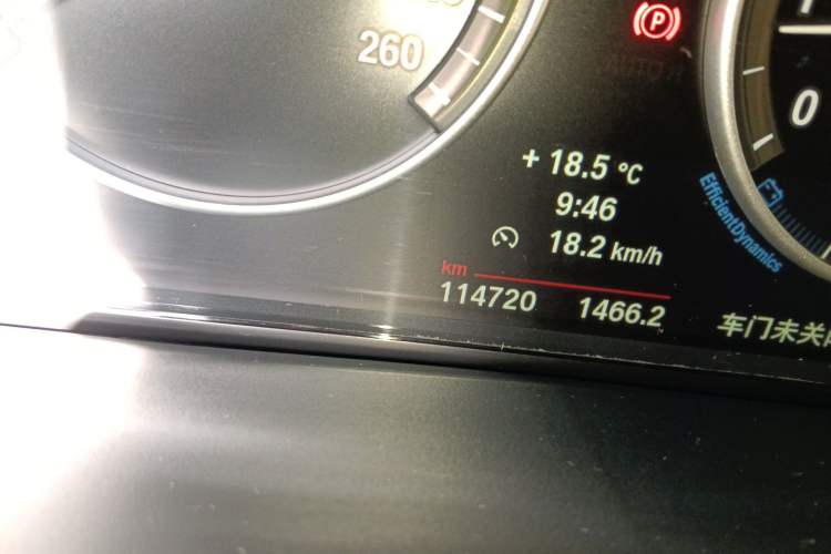 Used BMW X5  Odometer Close Up