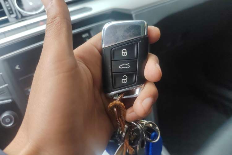 Used Volkswagen Magotan 2017 330TSI DSG Leading Model Vehicle Key