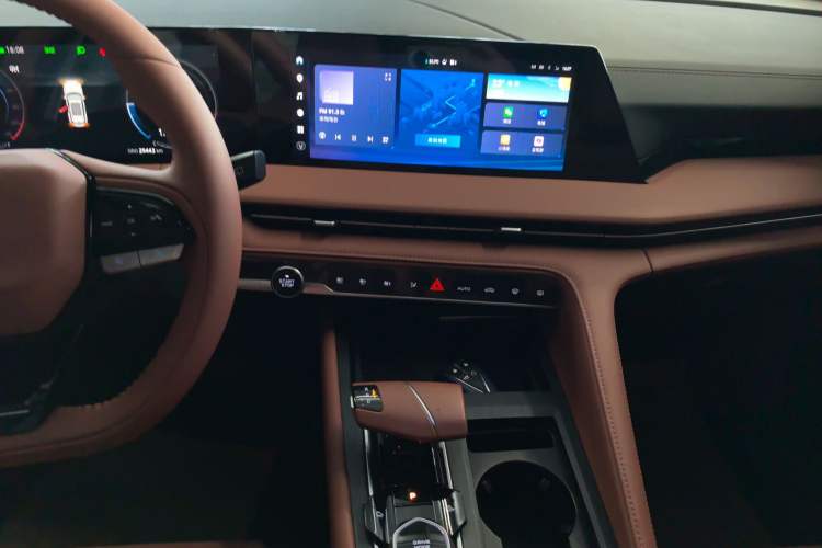 Used CHANGAN CS75 PLUS 2023 3rd Generation 1.5T Automatic Prestige Model