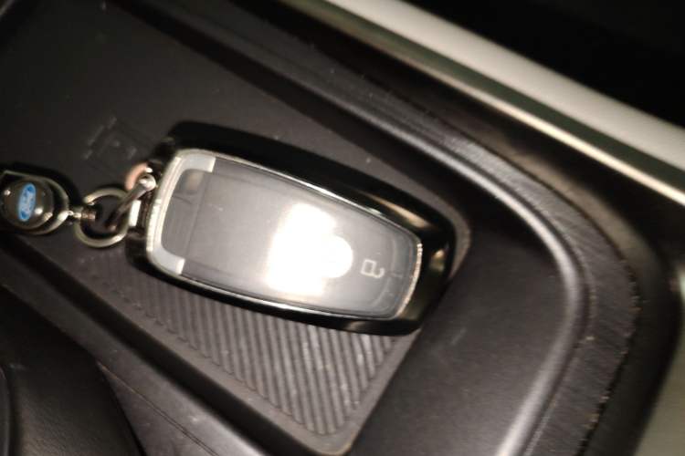 Used Ford Edge 2023 Ford Explorer L 2.0T EcoBoost Four-Wheel Drive 7-Seater Supreme Model