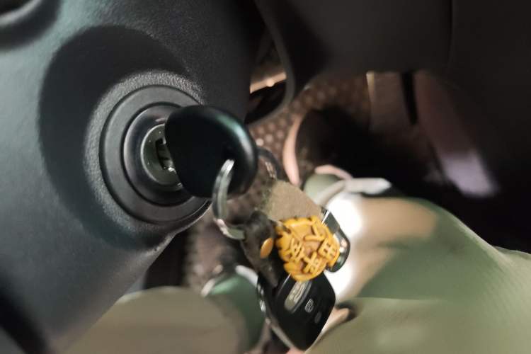 Used Hyundai Genesis Coupe 2012 2.0T Automatic Luxury Edition Vehicle Key