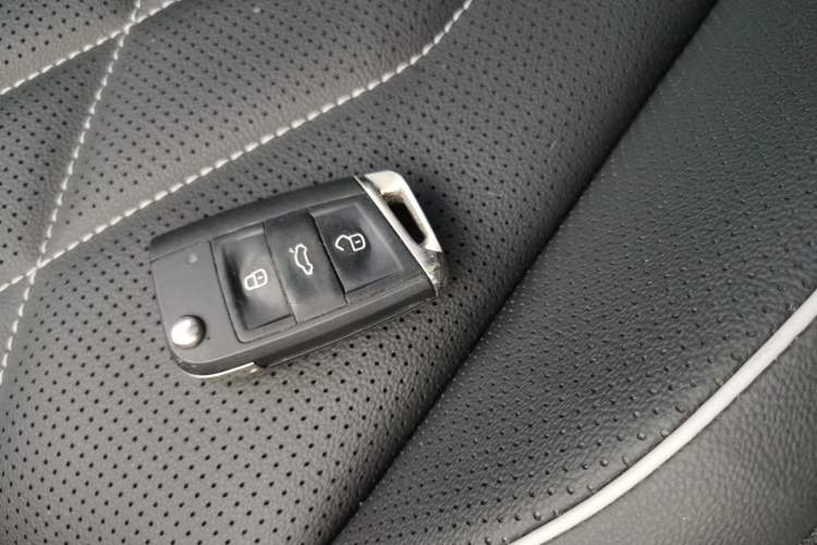 Used Volkswagen Tiguan L 2024 300TSI Automatic Two-Wheel Drive Smart Edition