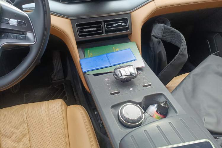 Used BYD Song L DM-i 2024 112 km Beyond Edition Gear Lever