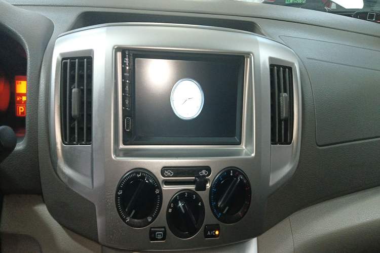 Used Nissan NV200 2018 1.6L CVT Luxury Model