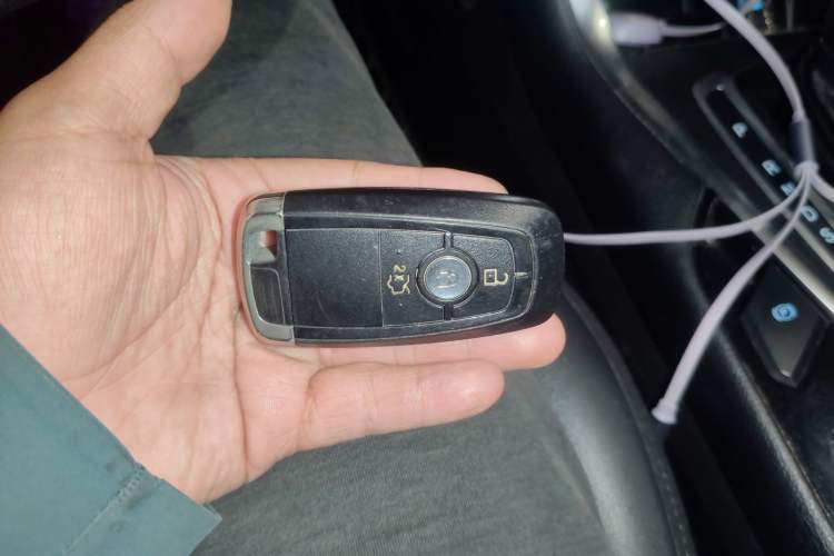 Used Ford Edge 2018 EcoBoost 245 Two-Wheel-Drive Titanium 7-Seater China V Standard
