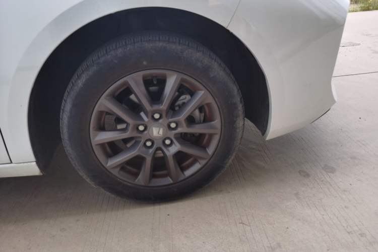 Used Baojun RC-5 2020 1.5L CVT Smart Elite Edition Right Front Wheel Hub