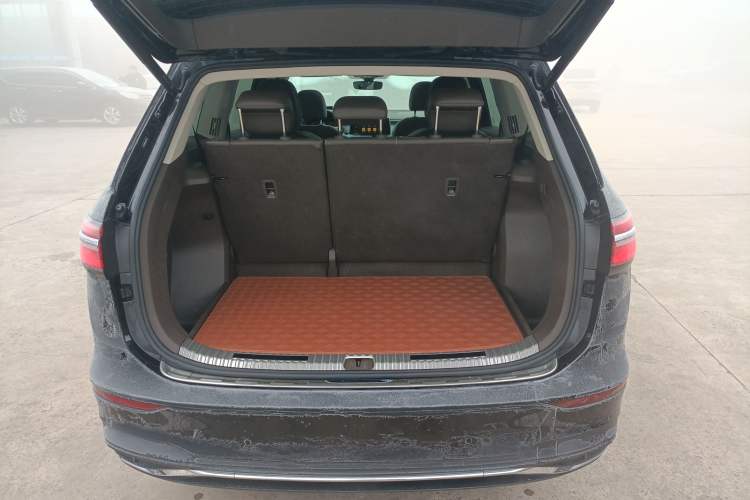 Used Volkswagen Viloran 2024 330TSI Luxury Edition