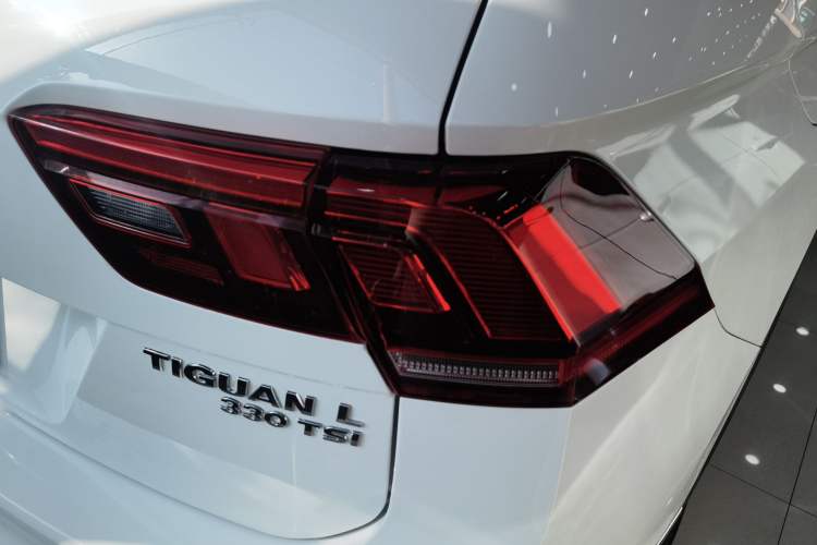 Used Volkswagen Tiguan L 2019 330TSI Automatic Two-Wheel Drive Panoramic Comfort Edition China V Standard