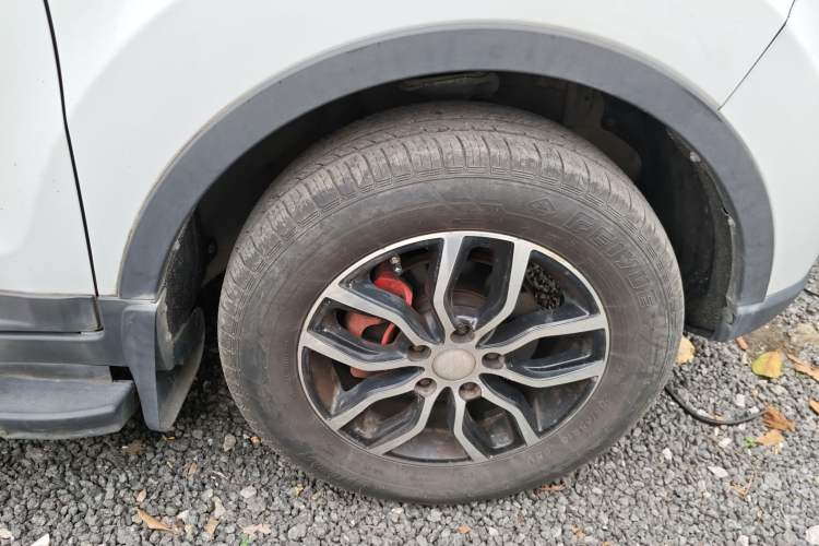 Used Lifan Auto Myway 2016 1.5L Manual Elite Version Right Front Wheel Hub