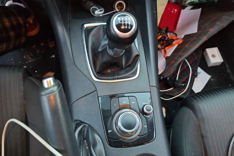 Used Mazda 3 Axela 2016 Sedan 1.5L Manual Comfort Model
