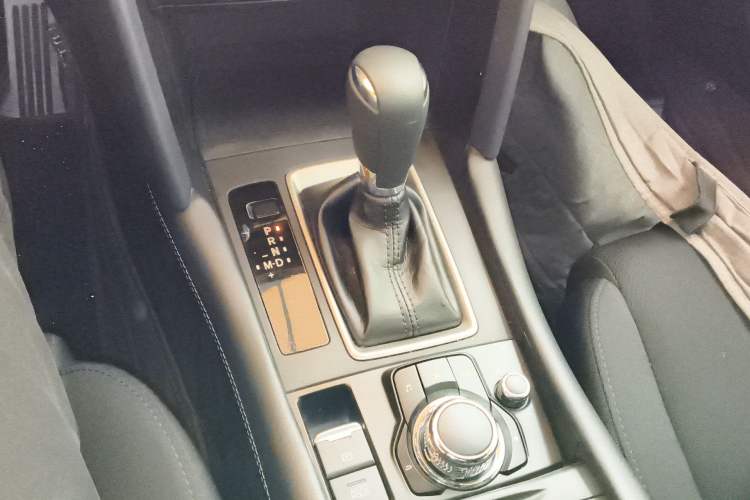 Used Mazda CX-4 2021 2.0L Automatic Two-Wheel Drive Blue Sky Exploration Edition Gear Lever