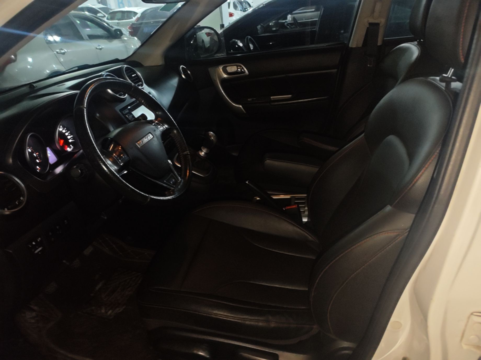 Vordere Reihe im Auto