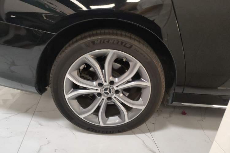 Used Mercedes-Benz E-Class 2022 E 300 L Sporty and Stylish Model