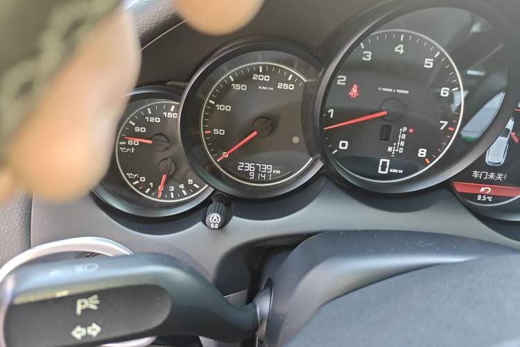 Used Porsche Cayenne 2014 Cayenne Platinum Edition 3.0T