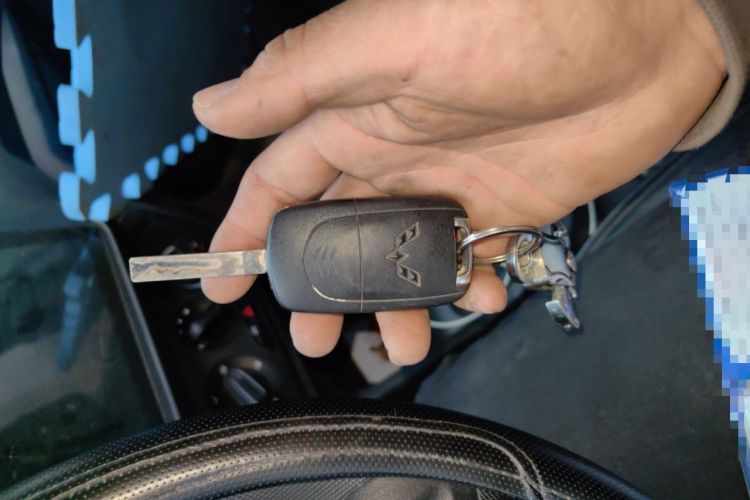 Used Wuling Hongguang 2021 1.5L Revised S Base Version Hydraulic Power Steering LAR Vehicle Key