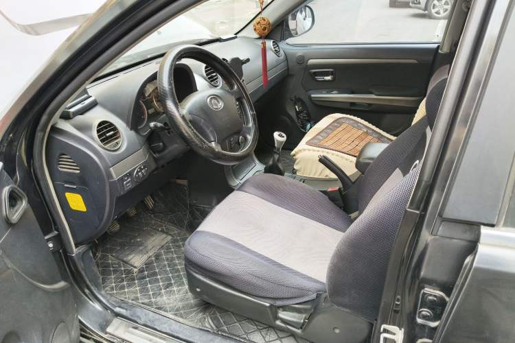 Used Haval H5 Classic 2010 Zhizun Edition 2.4L Four-Wheel Drive Comfort Model Driver Seat