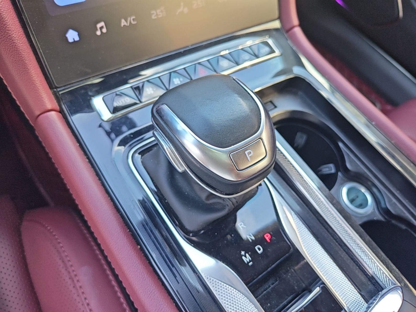 Hongqi H5 2024 2.0T Automatic Smart Connect Flagship Edition - Chinese Trim Chang — снимка 18
