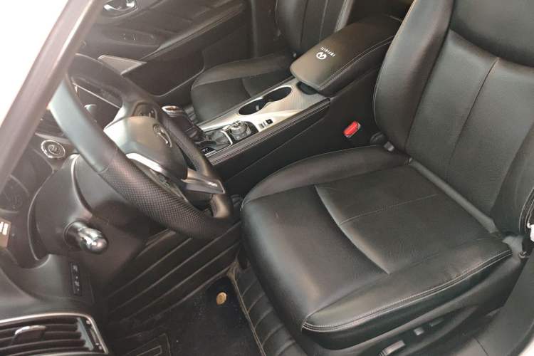 Used Infiniti Q50L 2018 2.0T Enjoyment Edition China V standard