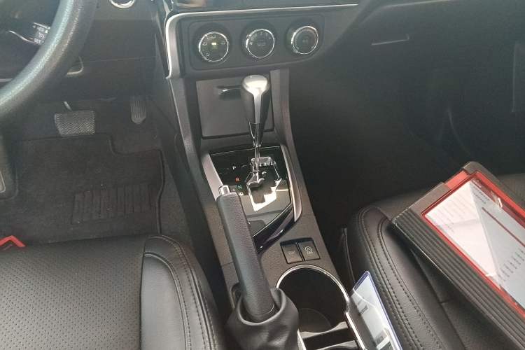 Used Toyota Corolla 2018 1.2T S-CVT GL Smart Enjoyment Version Gear Lever