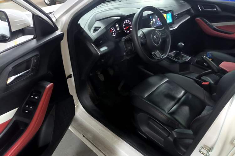 Used MG 5 2021 180 DVVT Manual Youth Luxury Edition
