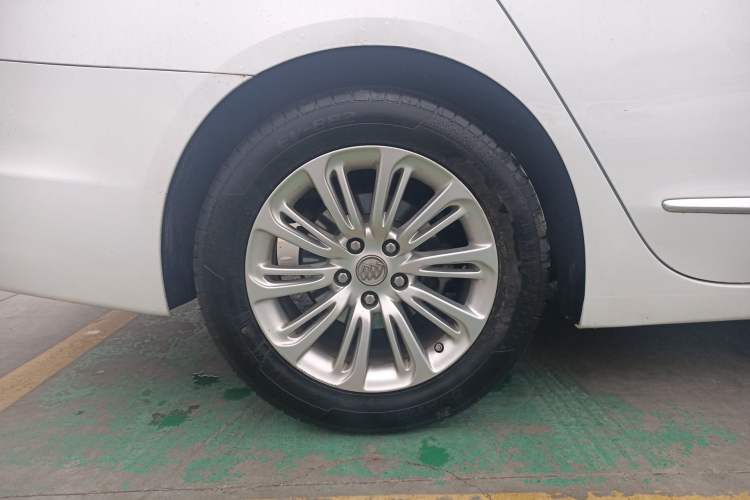 Used Buick LaCrosse 2016 Revised 20T Leading Edition Right Rear Wheel Hub