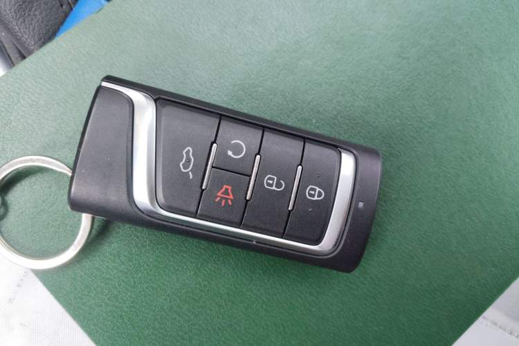 Used GAC Trumpchi GS8 2017 320T Four-Wheel Drive Luxury Smart Connectivity Version (7 Seats)