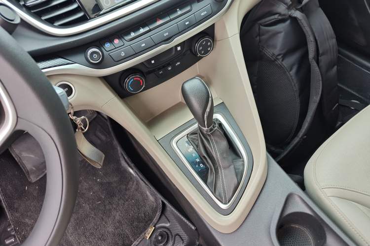 Used Buick GT 2021 Exemplar 1.5L Automatic Elite Version Gear Lever