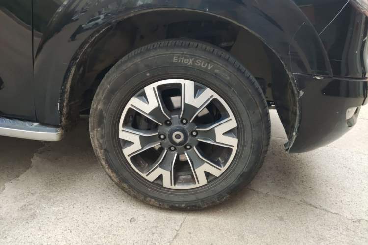 Used Great Wall Poer 2021 2.0T Global Version Passenger Automatic Diesel Two-Wheel Drive Comfort Trim Standard Cab GW4D20M Right Front Wheel Hub