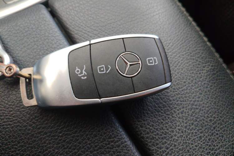 Used Mercedes-Benz GLC 2020 Facelift GLC 260 L 4MATIC Luxury Edition
