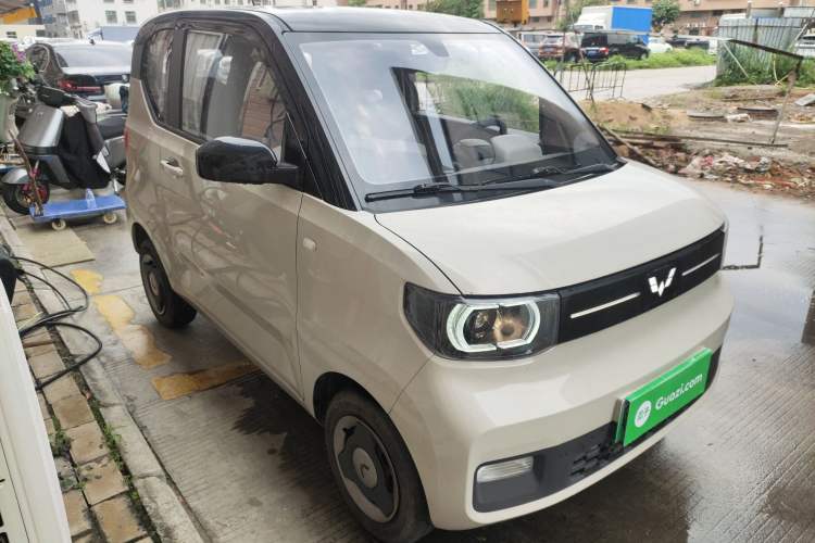 Used Wuling Hongguang MINIEV 2021 Macaron Fashion Edition Lithium-Ion Battery Front Right 45 Deg