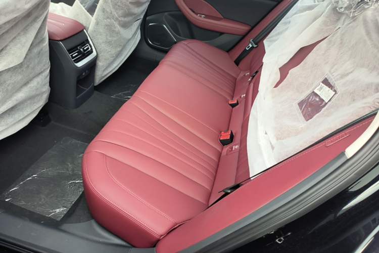 Used Hongqi H5 2025 2.0T Automatic Flag Edition – 500 000 Units Commemorative Version