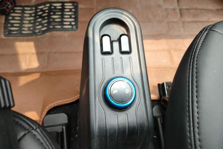Used Wuling Hongguang MINIEV 2020 Enjoyment Model Lithium Iron Phosphate Gear Lever