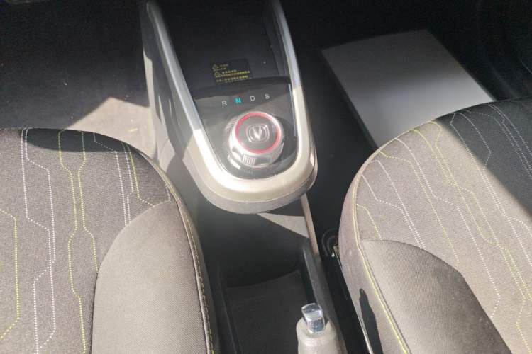 Used CHANGAN Benni E-Star 2021 National Edition Xin Yue Version Lithium Iron Phosphate (31.86 kWh) Gear Lever