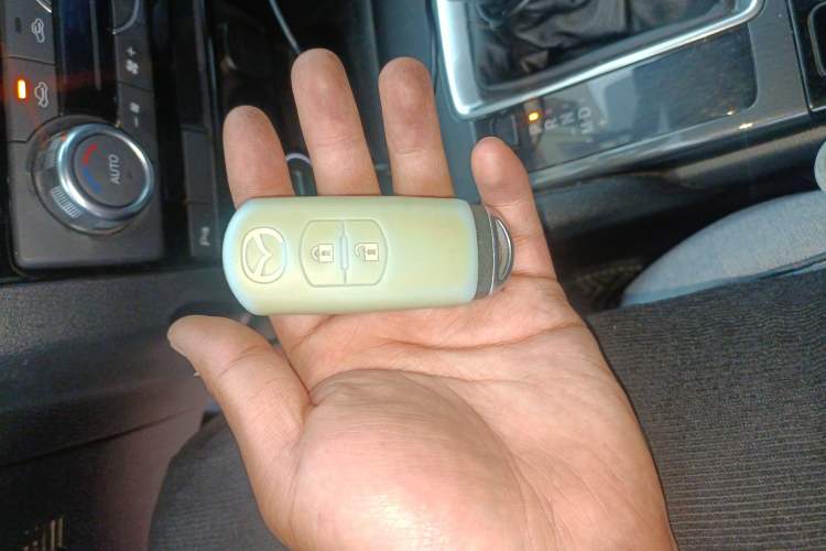 Used Mazda CX-5 2015 2.0L Automatic Two-Wheel Drive Urban Version
