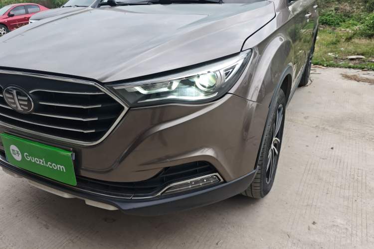 Used Bestune X40 2017 1.6L Automatic Prestige Edition Left Front Headlight