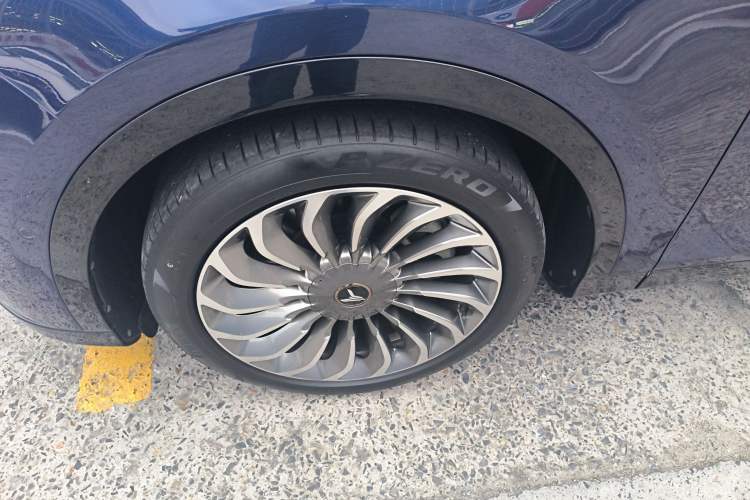 Used VOYAH FREE 2021 Four-Wheel Drive Extended-Range First Edition Commemorative Edition Exclusive Luxury Package Left Front Wheel Hub