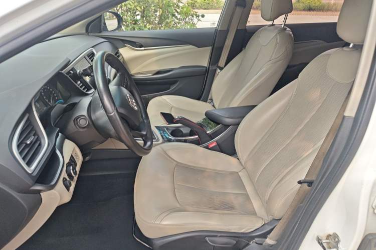 Used Buick GT 2017 15N Automatic Elite Version Left Front Seat