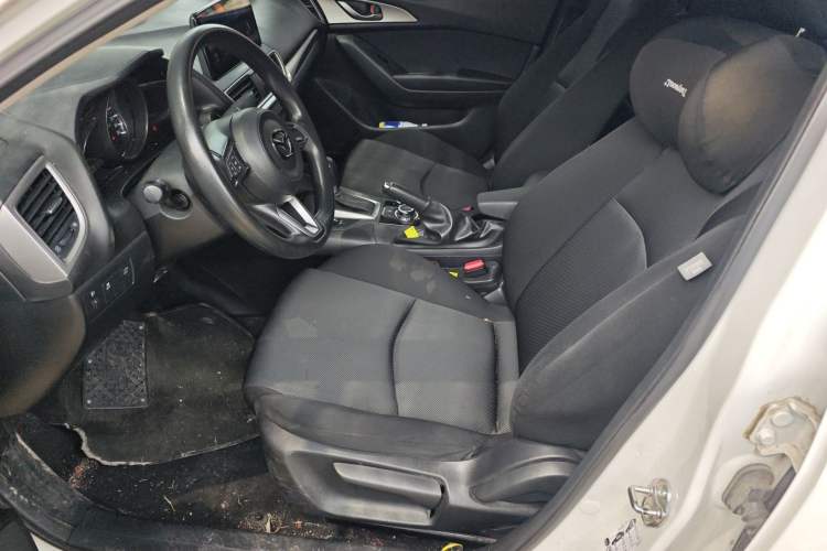 Used Mazda 3 Axela 2017 Sedan 1.5L Automatic Comfort Model Emission Standard China V
