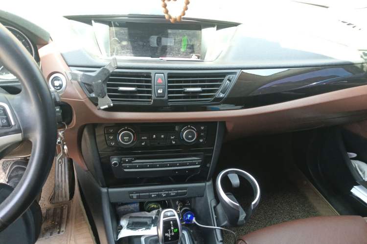 Used BMW X1 2013 xDrive20i X Design Package Audio And AC Panel