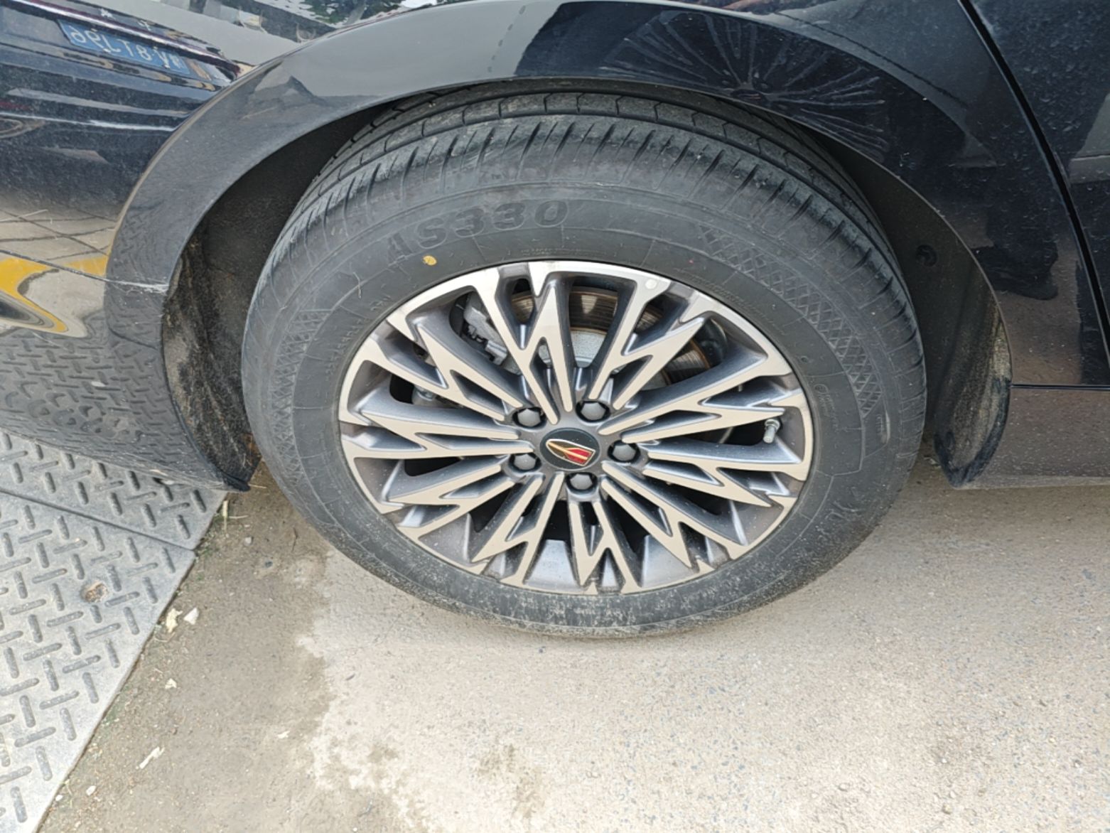 Hongqi H5 2024 1.5T DCT Smart Connect Flagship Edition - Chinese Trim Yun — снимка 11