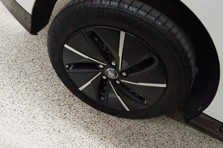 Used Buick Velite 6 2024 430km Enjoyment Version Right Rear Wheel Hub