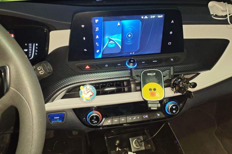 Used Buick Velite 6 2019 Connected & Smart Edition Audio And AC Panel