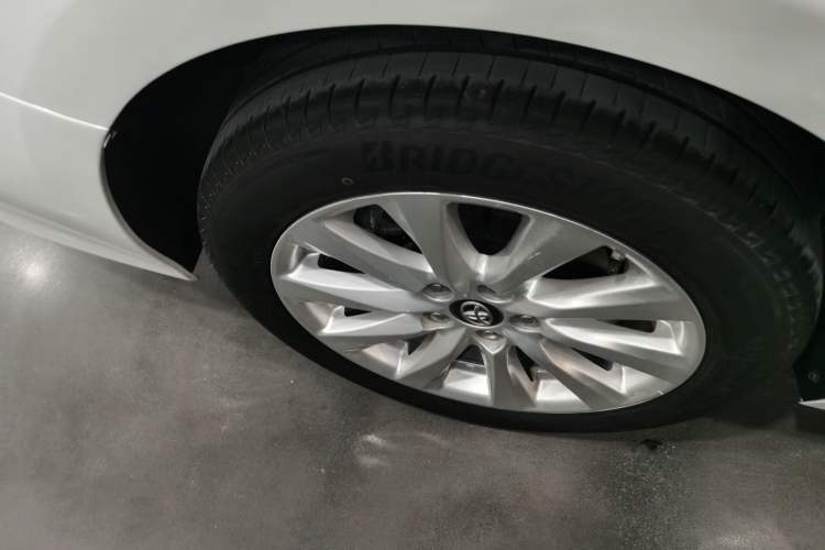 Used Toyota Camry 2019 Revised Version 2.0G Luxury Edition Exterior 2