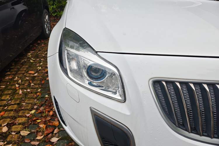 Used Buick Regal 2013 GS 2.0T Sport Edition Right Front Headlight