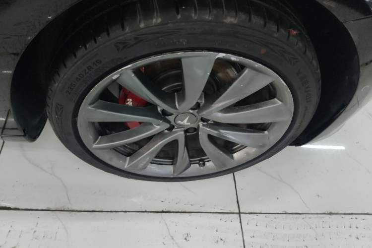 Used Tesla Model 3 2019 Long-Range All-Wheel-Drive Version
