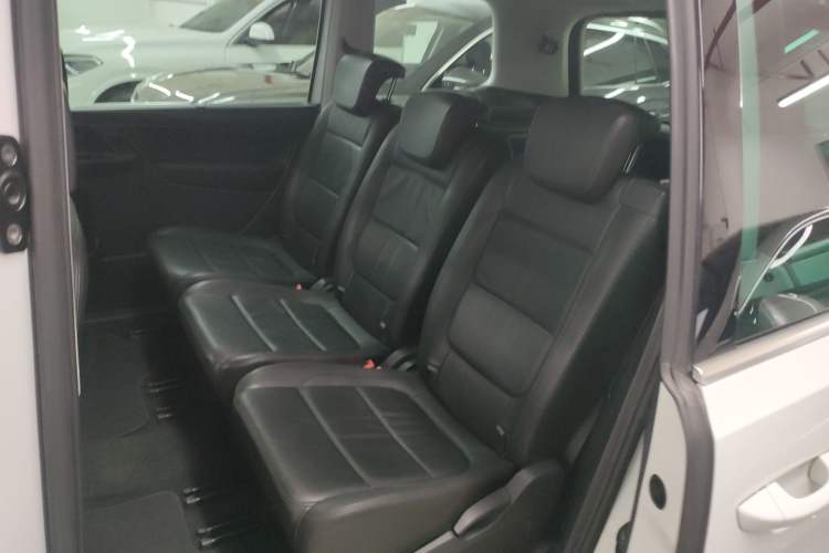 Used Volkswagen Sharan 2014 2.0 TSI Comfort Model