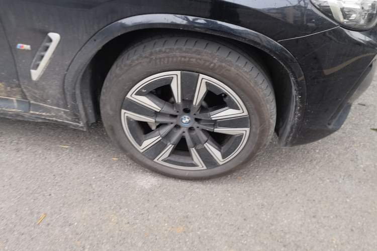 Used BMW iX3 2024 Leading Model