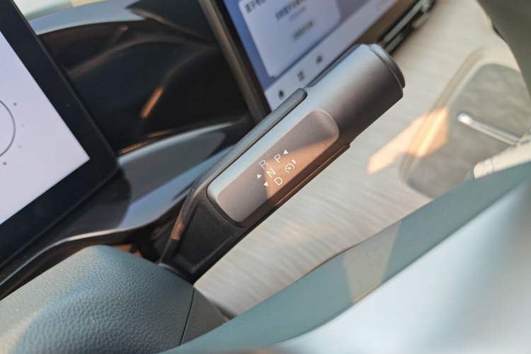 Used AION S MAX 2024 80 Star Edition Ternary Lithium Gear Lever