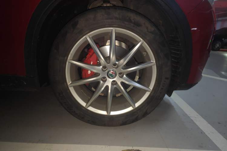 Used Alfa Romeo Stelvio 2017 2.0T 200HP Luxury Edition