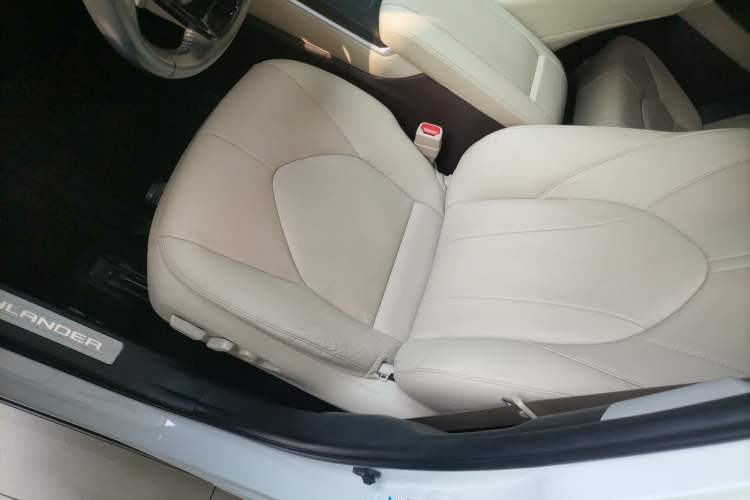 Used Toyota Highlander 2022 Dual-Engine 2.5L Four-Wheel Drive Prestige Version 7 Seats Left Front Seat